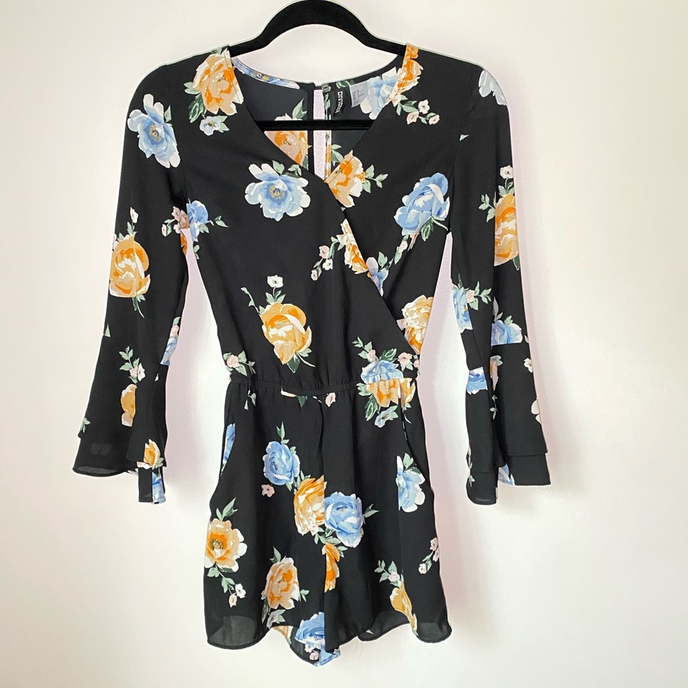 Women’s Divided H&M Floral Romper ( size 2 )